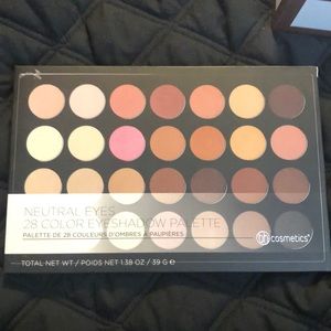 BH cosmetics eyeshadow palette